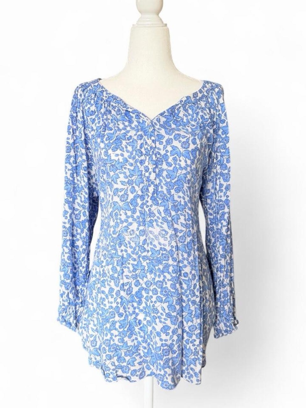 Women's Light Blue Floral V-Neck Tunic Top
